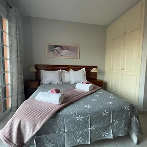 Gustamar 10 Apartment